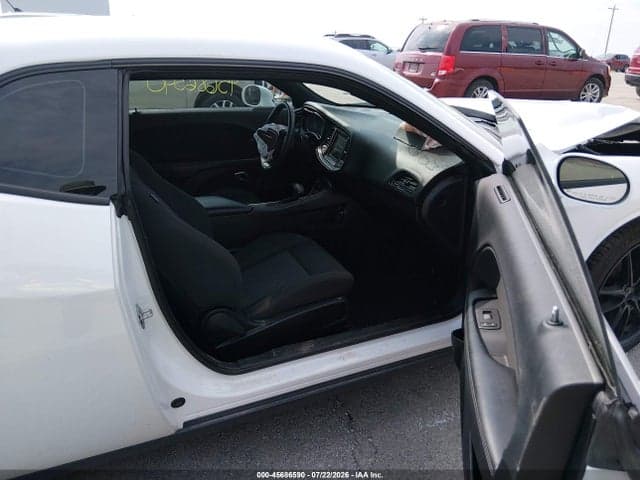 2019 DODGE CHALLENGER SXT 5