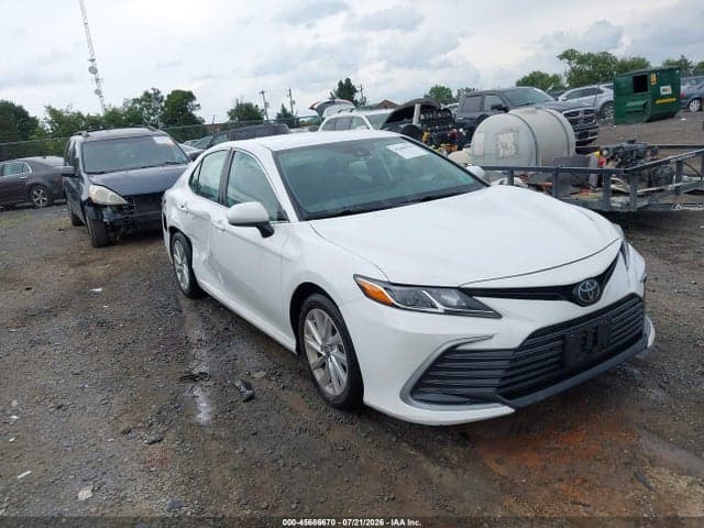 2024 TOYOTA CAMRY LE 1