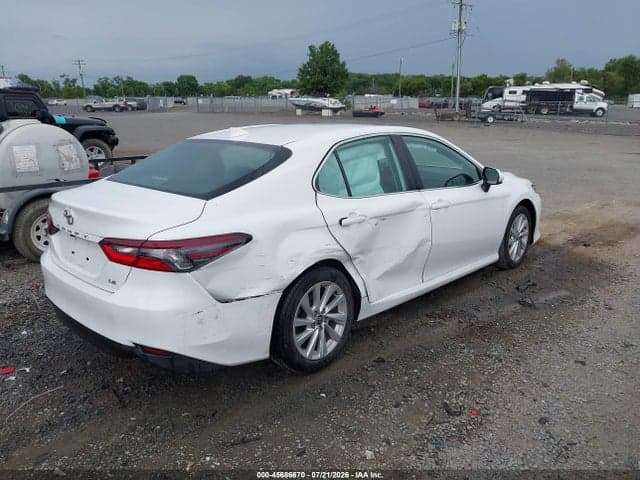 2024 TOYOTA CAMRY LE 4