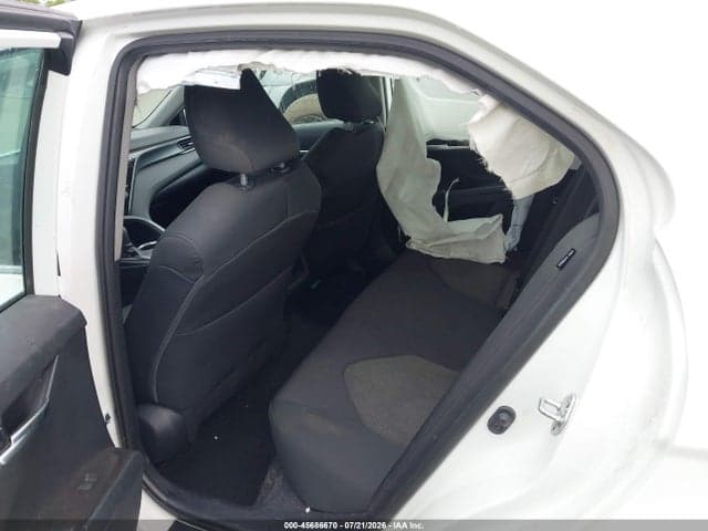 2024 TOYOTA CAMRY LE 8