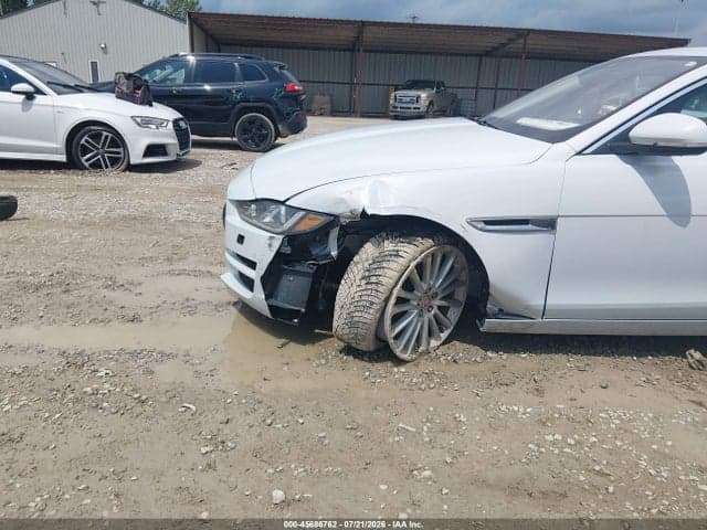 2017 JAGUAR XE 35T FIRST EDITION 6