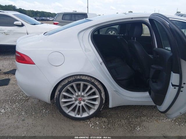 2017 JAGUAR XE 35T FIRST EDITION 8