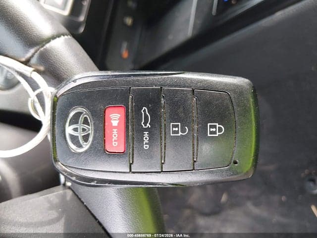 2025 TOYOTA CAMRY SE 11