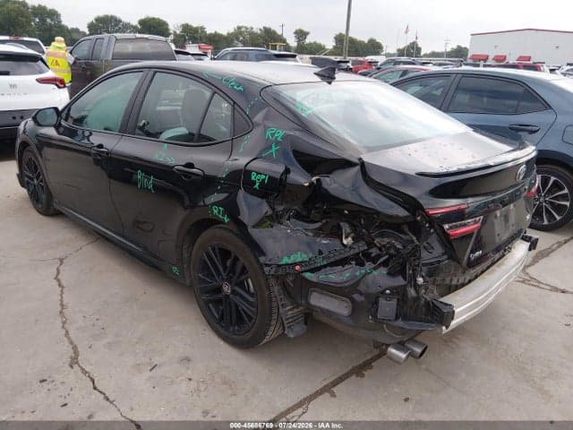 2025 TOYOTA CAMRY SE 3