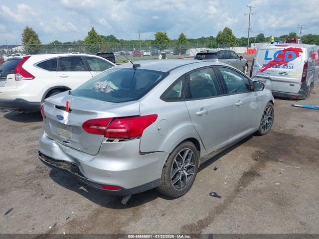 2017 FORD FOCUS SEL 4