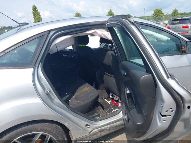 2017 FORD FOCUS SEL 8