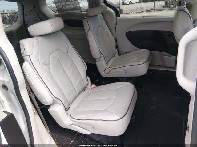 2017 CHRYSLER PACIFICA LIMITED 8