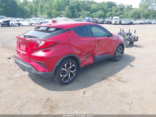 2021 TOYOTA C-HR XLE 4