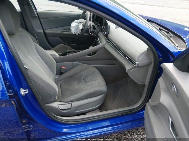 2023 HYUNDAI ELANTRA SE 5