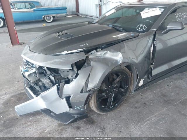 2021 CHEVROLET CAMARO RWD LT1 7