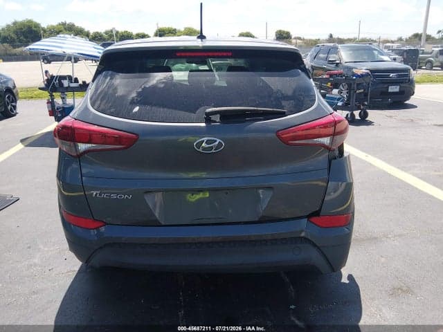 2017 HYUNDAI TUCSON SE 16