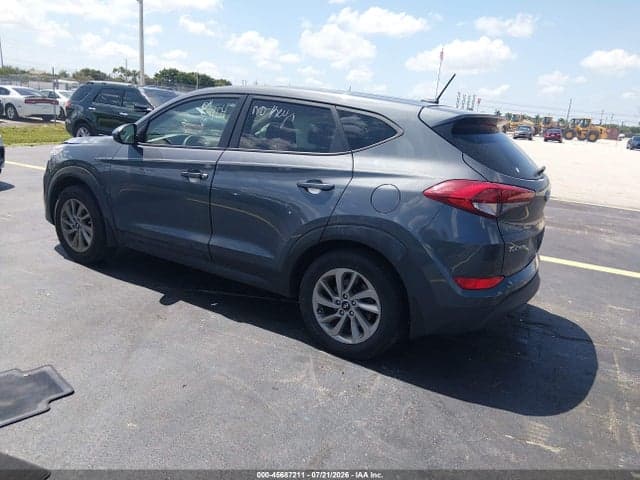 2017 HYUNDAI TUCSON SE 3