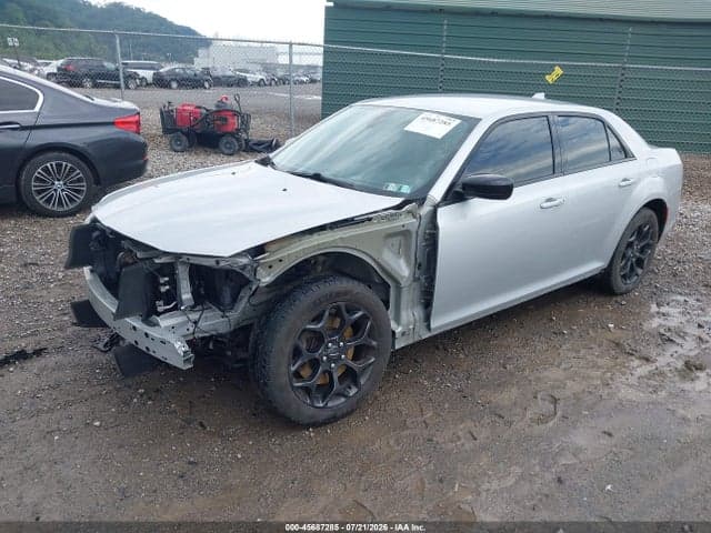 2019 CHRYSLER 300 TOURING 2