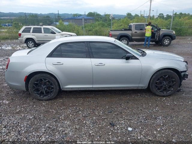 2019 CHRYSLER 300 TOURING 14