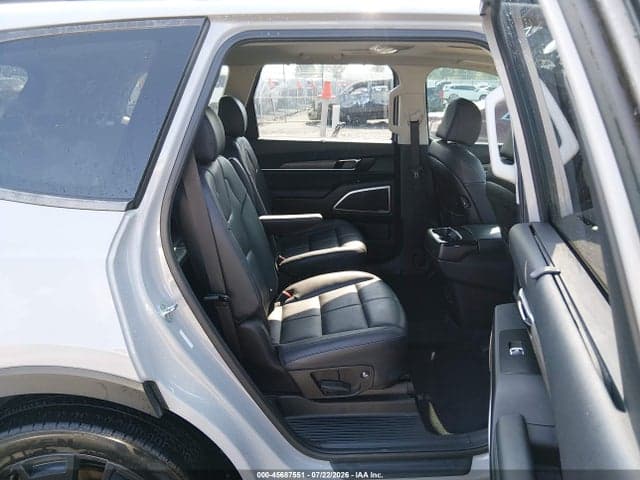 2022 KIA TELLURIDE EX 8
