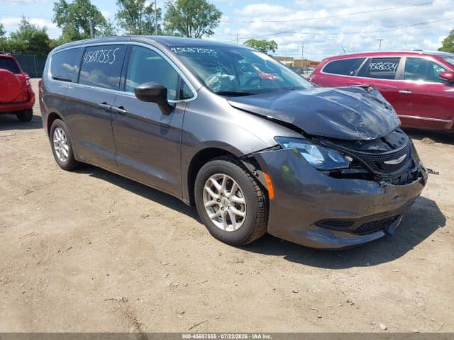 2023 CHRYSLER VOYAGER LX