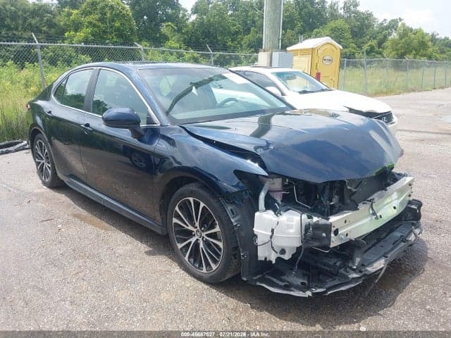2018 TOYOTA CAMRY SE - 1