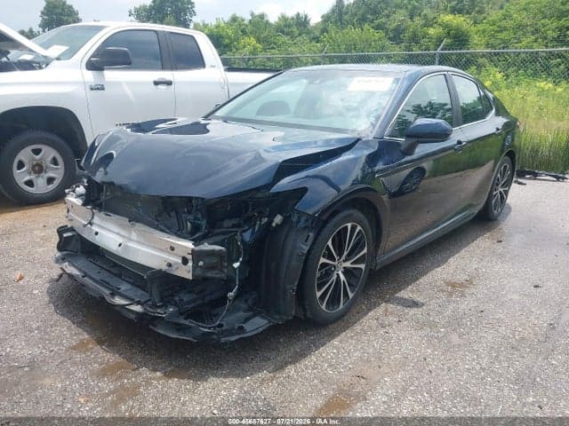 2018 TOYOTA CAMRY SE 2
