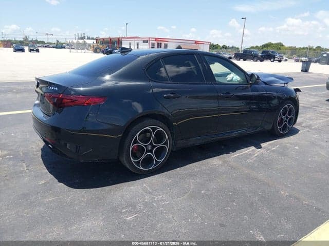 2023 ALFA ROMEO GIULIA VELOCE AWD 4