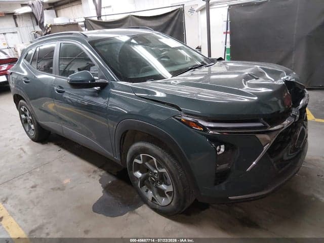 2025 CHEVROLET TRAX FWD LT
