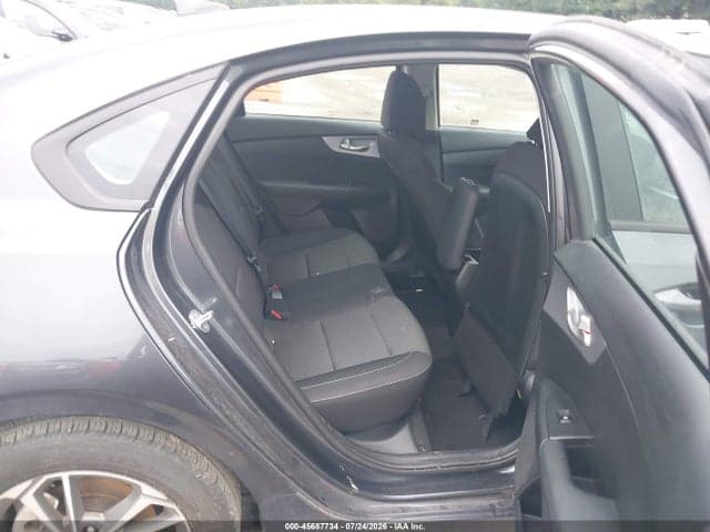 2024 KIA FORTE LXS 8