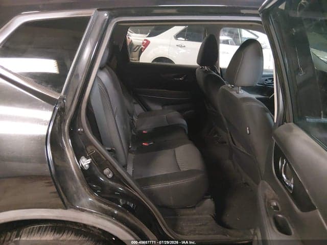 2018 NISSAN ROGUE SV 8