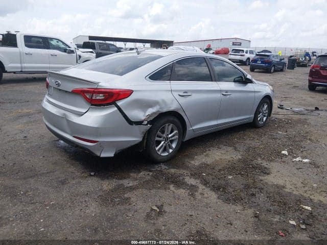 2017 HYUNDAI SONATA SE 4
