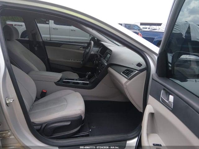 2017 HYUNDAI SONATA SE 5