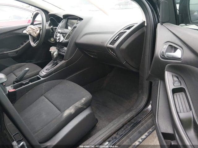 2018 FORD FOCUS SEL 5