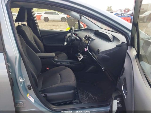 2017 TOYOTA PRIUS TWO 5
