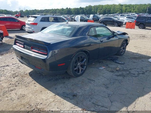 2018 DODGE CHALLENGER SXT 4
