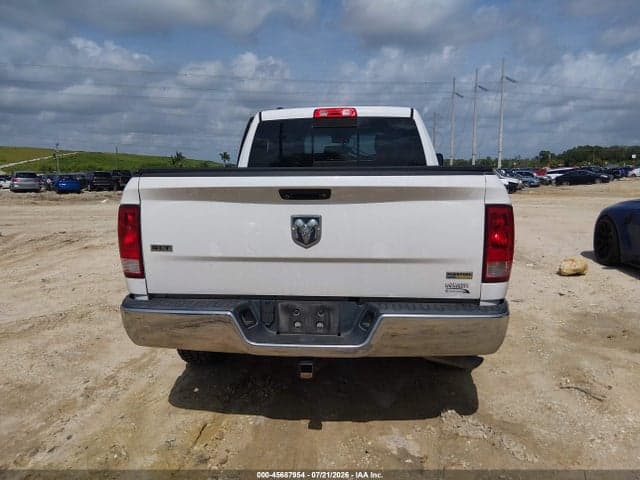 2017 RAM 1500 SLT 4X2 6'4 BOX 16