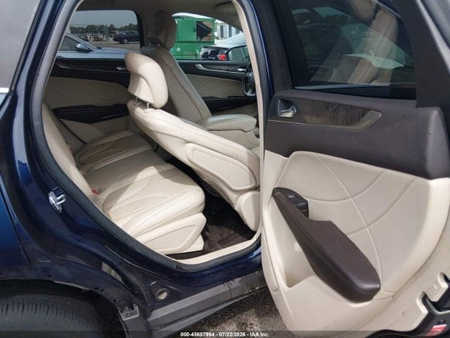 2017 LINCOLN MKC RESERVE 8
