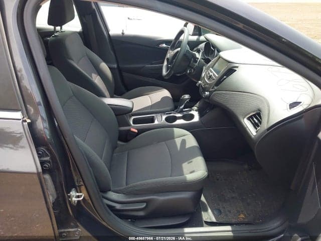 2017 CHEVROLET CRUZE LT AUTO 5