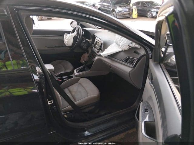 2017 HYUNDAI ELANTRA SE 5