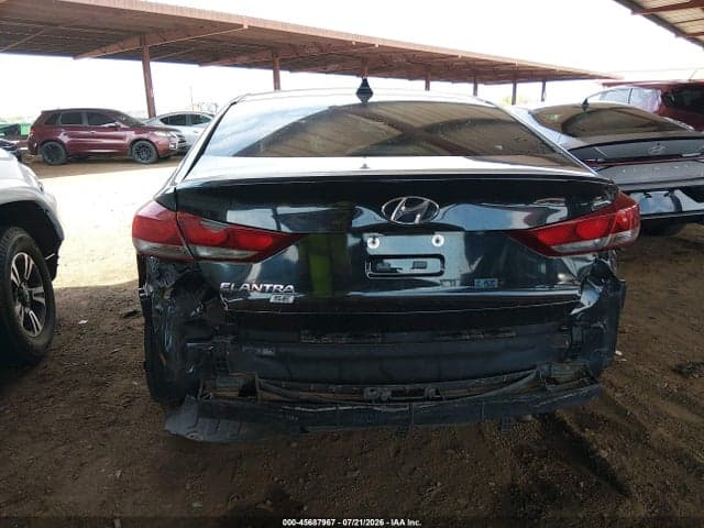 2017 HYUNDAI ELANTRA SE 6