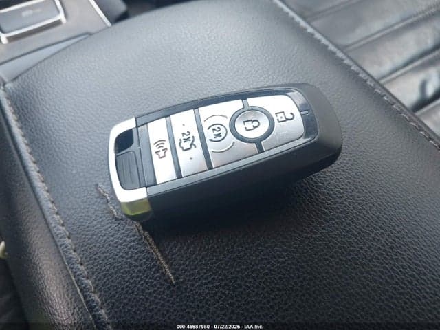 2017 FORD FUSION SE 11
