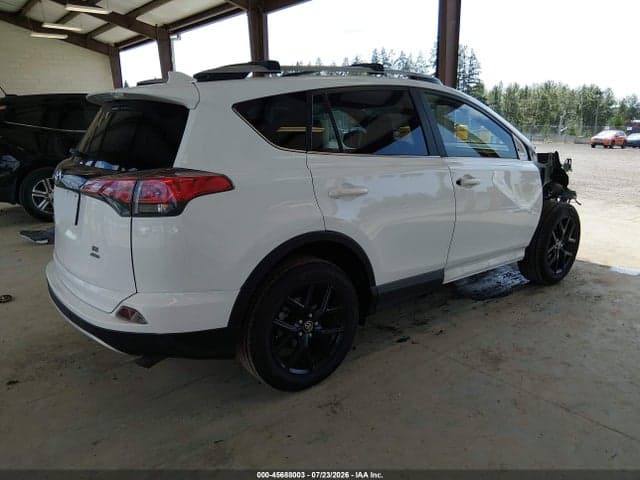 2017 TOYOTA RAV4 SE 4