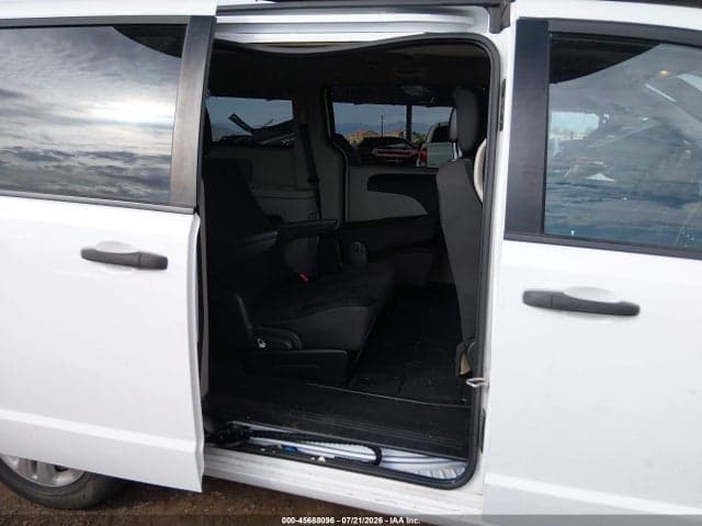 2019 DODGE GRAND CARAVAN SE 8