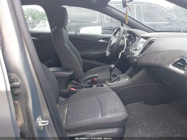 2018 CHEVROLET CRUZE LT MANUAL 5