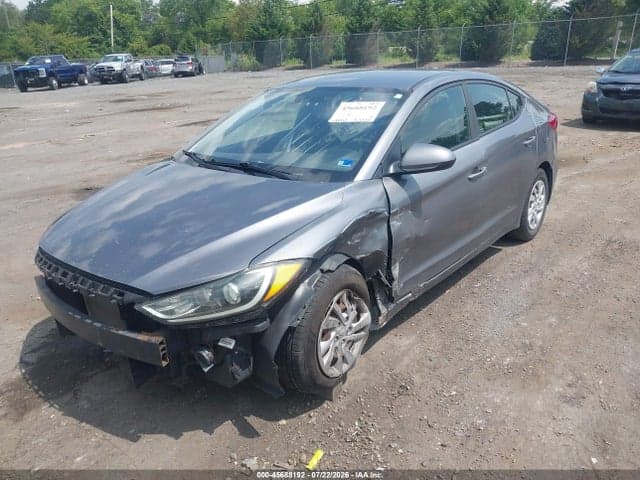2018 HYUNDAI ELANTRA SE 2