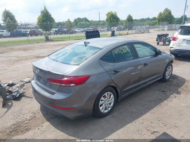 2018 HYUNDAI ELANTRA SE 4