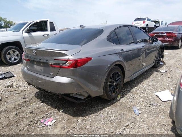 2025 TOYOTA CAMRY SE 4