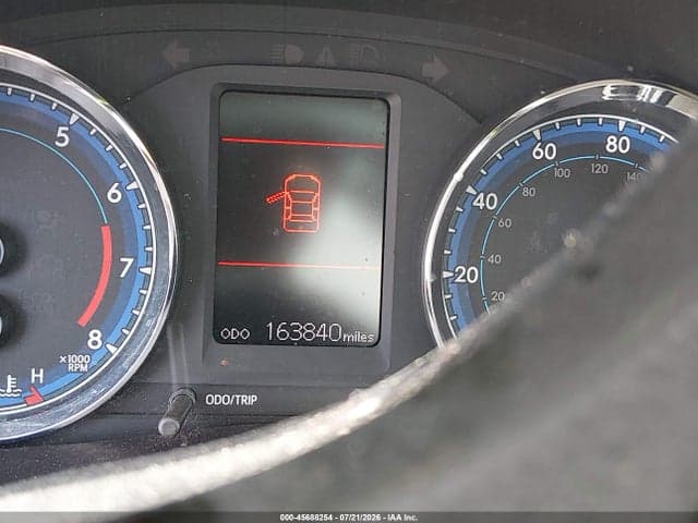2018 TOYOTA COROLLA LE 8