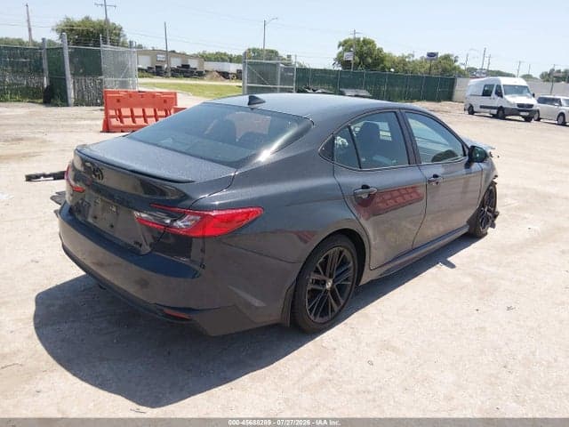 2025 TOYOTA CAMRY SE 4
