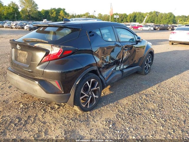 2018 TOYOTA C-HR XLE 4