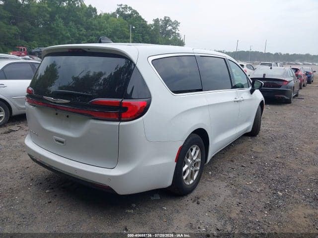 2023 CHRYSLER PACIFICA TOURING L 4
