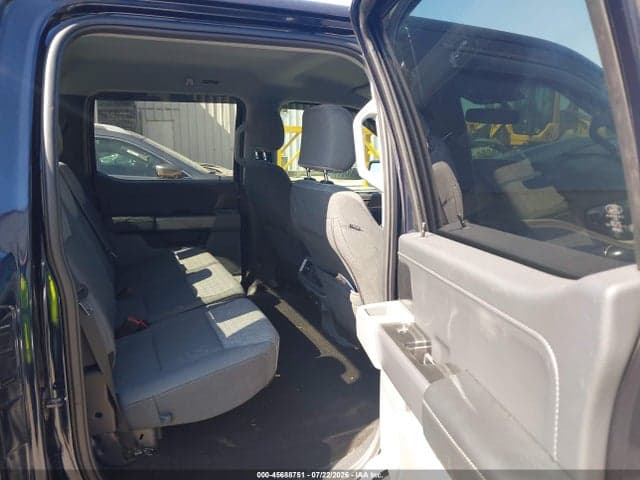 2023 FORD F-150 XLT 8