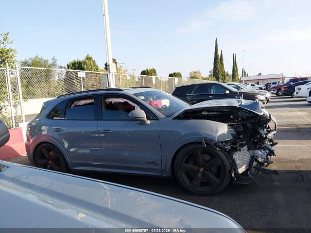 2026 PORSCHE CAYENNE GTS 12
