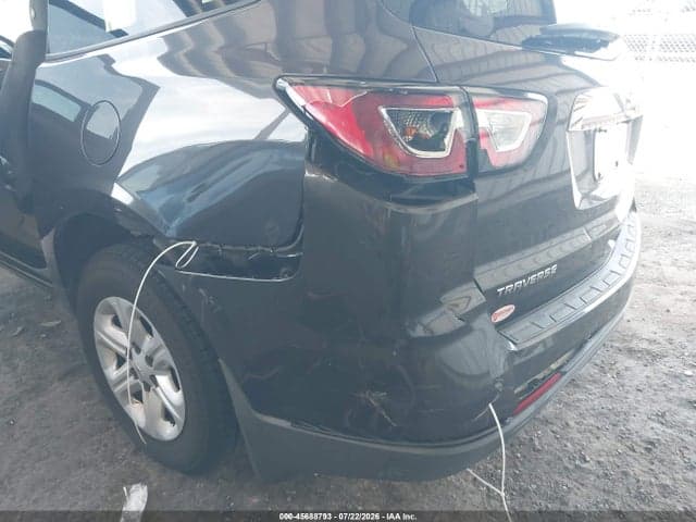 2017 CHEVROLET TRAVERSE LS 6